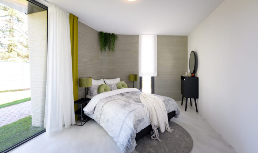 Tenant Receives Keys to World’s First 3D Printed Home