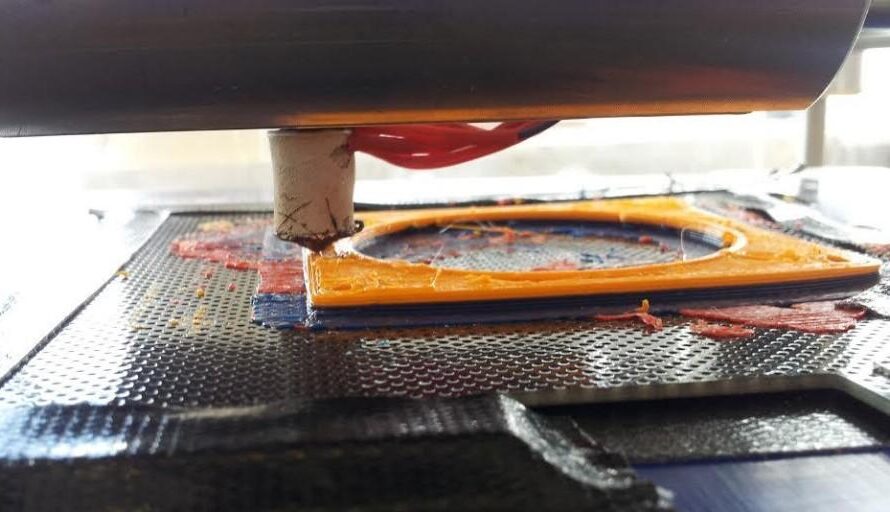 Bradford Student Invents a 3D Printer That Can Print With & Mix Multiple Colors in Single Layers