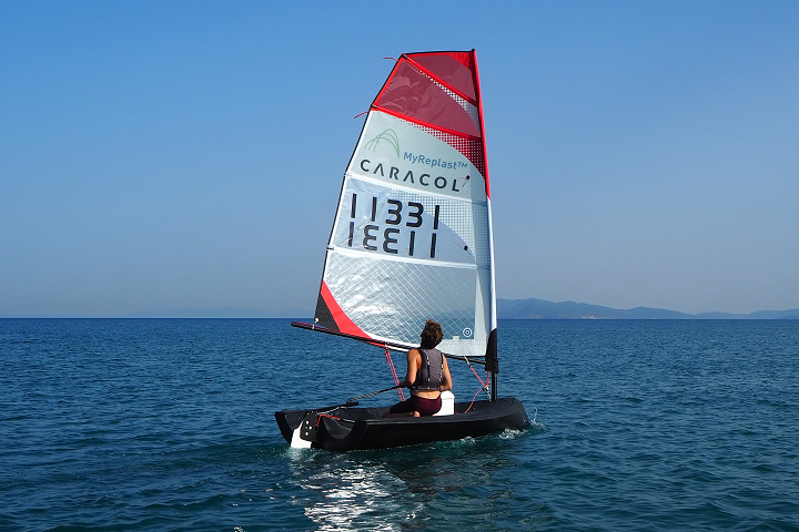 Large Robotic 3D Printing Builds Sailboat Hull from Recycled Material